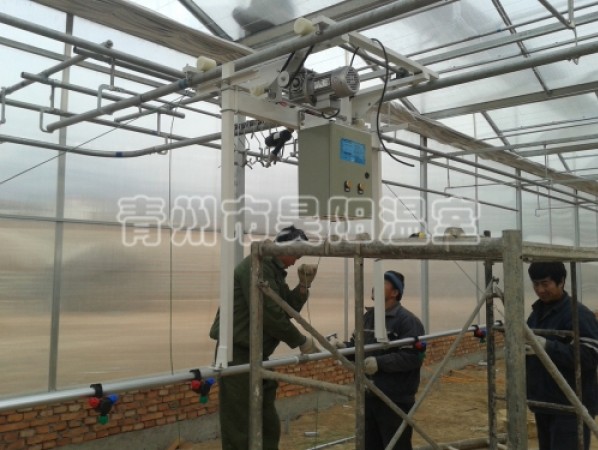 Greenhouse mobile waterwheel